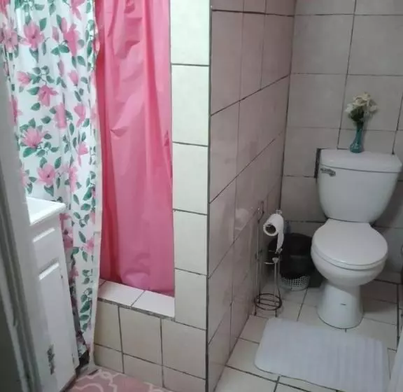 پانسیون Hilltop View Guesthouse