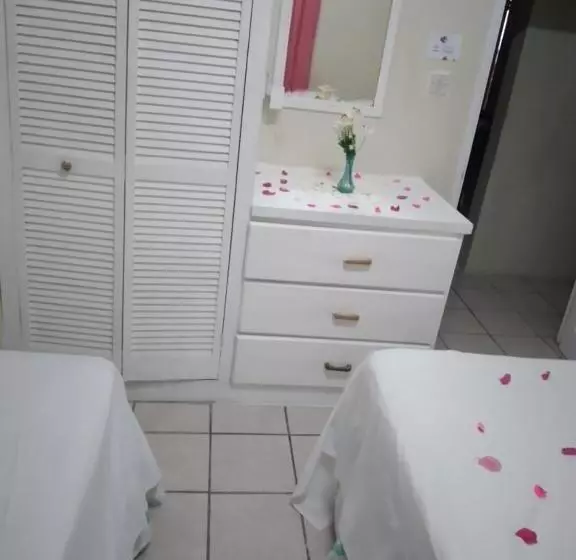 پانسیون Hilltop View Guesthouse