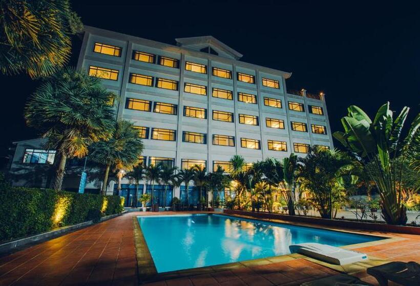 ペンション Sisombat Plaza