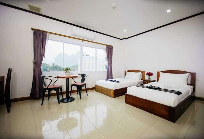 ペンション Sisombat Plaza