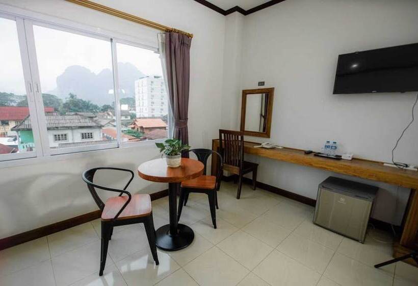 ペンション Sisombat Plaza