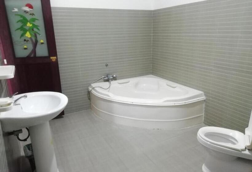 Пансион Universal Beach