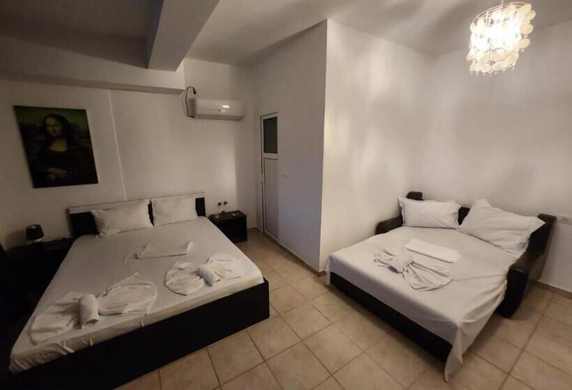 بنسيون Vilele Liliana