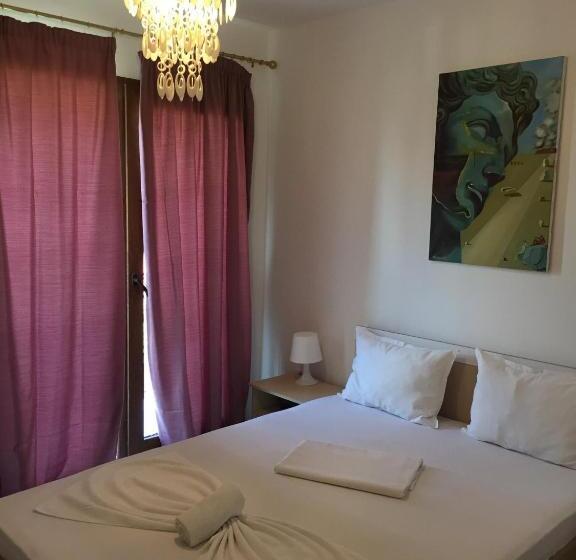 بنسيون Vilele Liliana