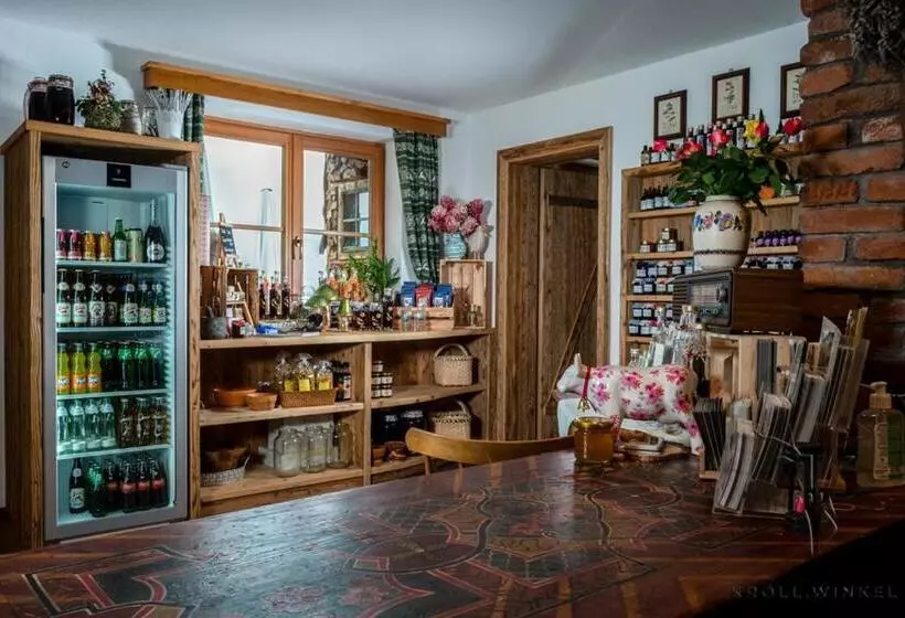 پانسیون Alpengasthof Karalm