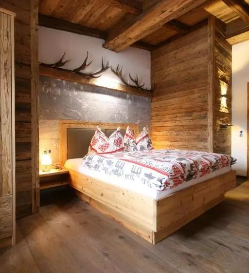 پانسیون Alpengasthof Karalm