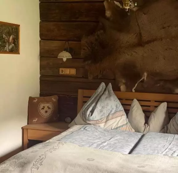 پانسیون Alpengasthof Karalm