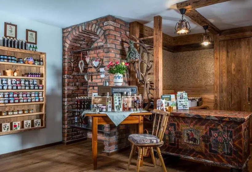 پانسیون Alpengasthof Karalm