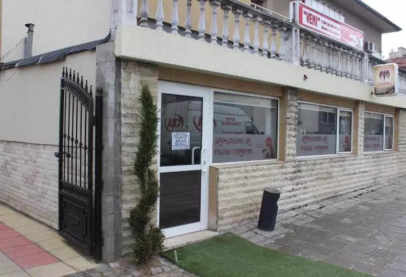 پانسیون Guest House Veni