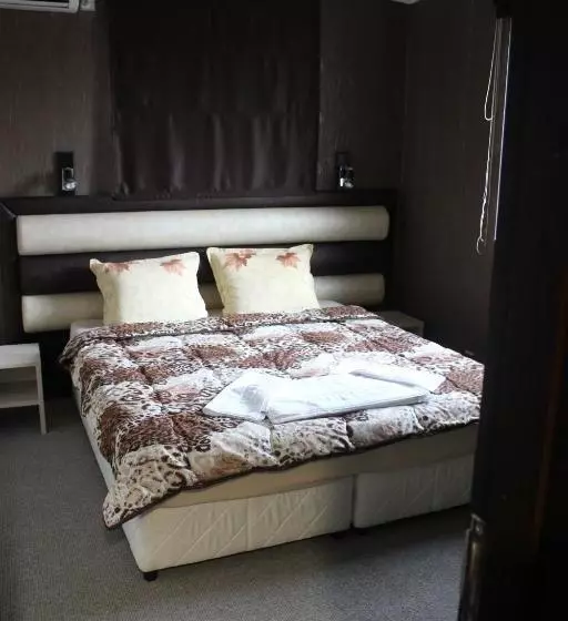 پانسیون Guest House Veni