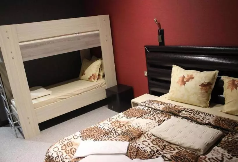 پانسیون Guest House Veni