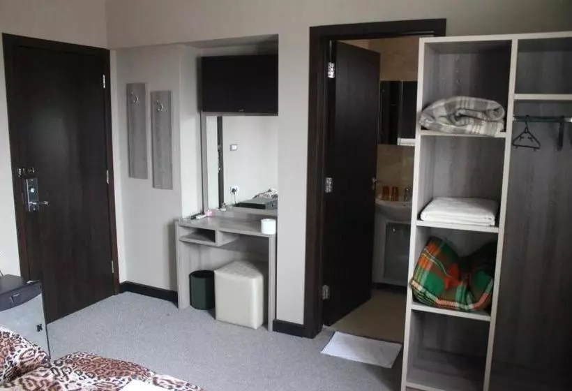 پانسیون Guest House Veni