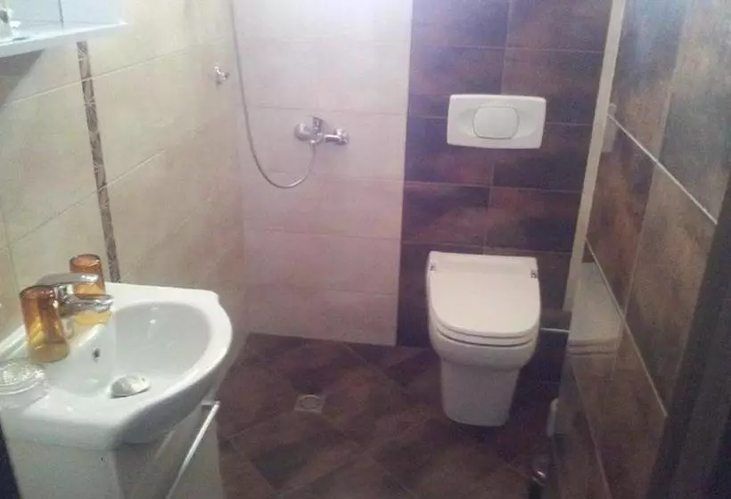 پانسیون Guest House Veni