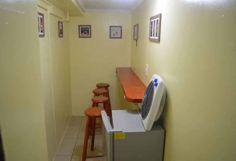 פנסיון Hostal Mi Maravilla