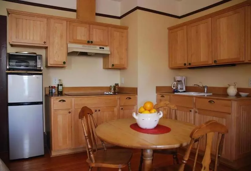 Majatalo Victoria Falls House