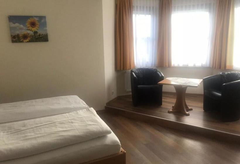 ユースホステル Schnepfenhof