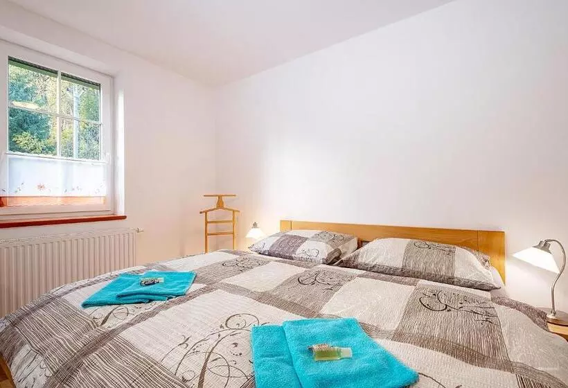 Apartments White   Hill