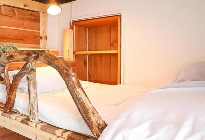 פנסיון Guest House Shirahama R Cafe   Female Only