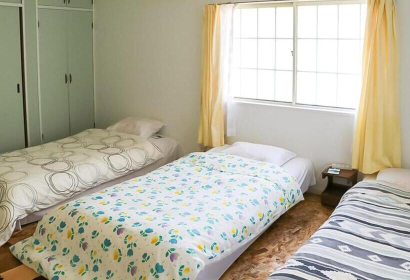 פנסיון Guest House Shirahama R Cafe   Female Only