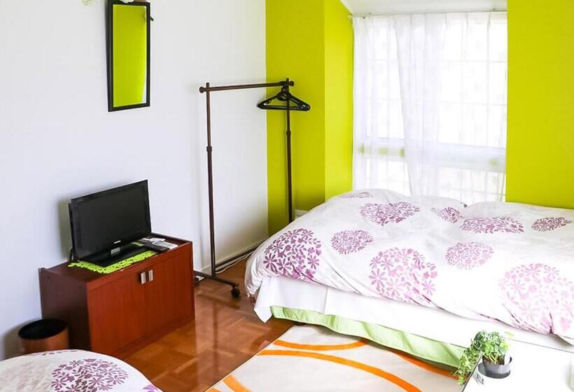 פנסיון Guest House Shirahama R Cafe   Female Only