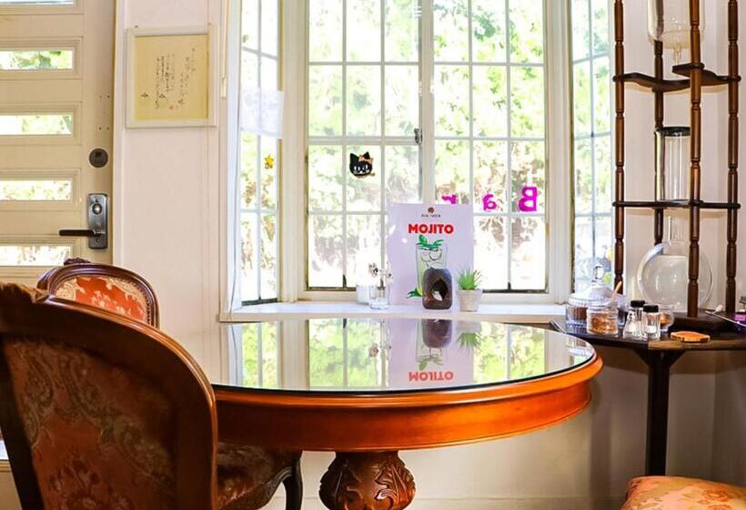 פנסיון Guest House Shirahama R Cafe   Female Only