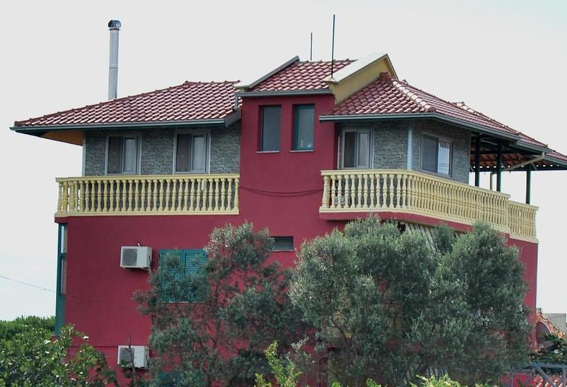 Pensão H And H Guesthouse