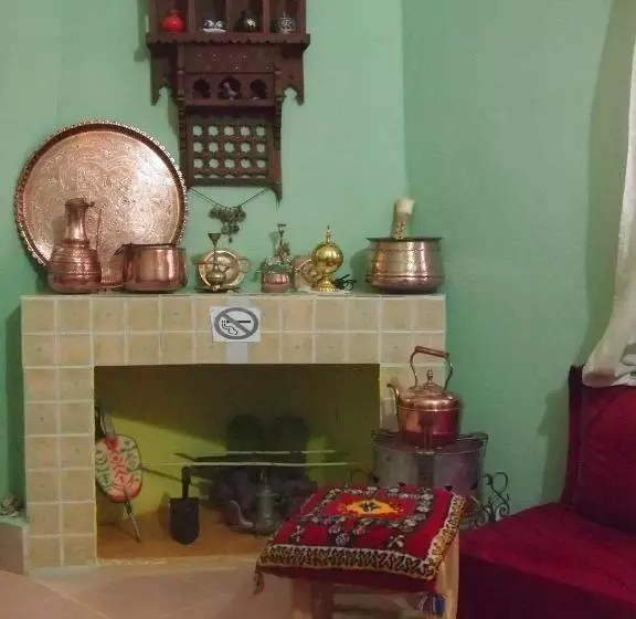 Majatalo Maison Tigmi Ozro