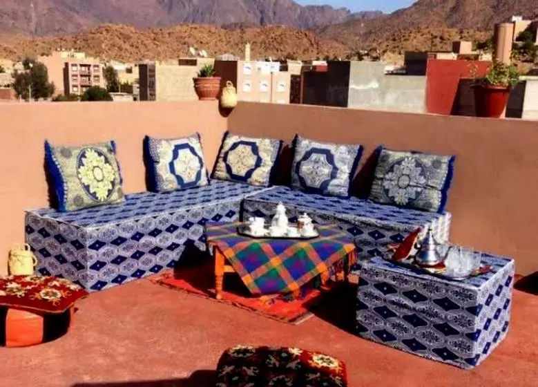 Majatalo Maison Tigmi Ozro