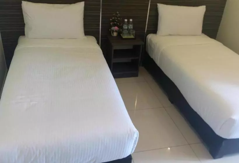 ペンション Sam Jade Guest House