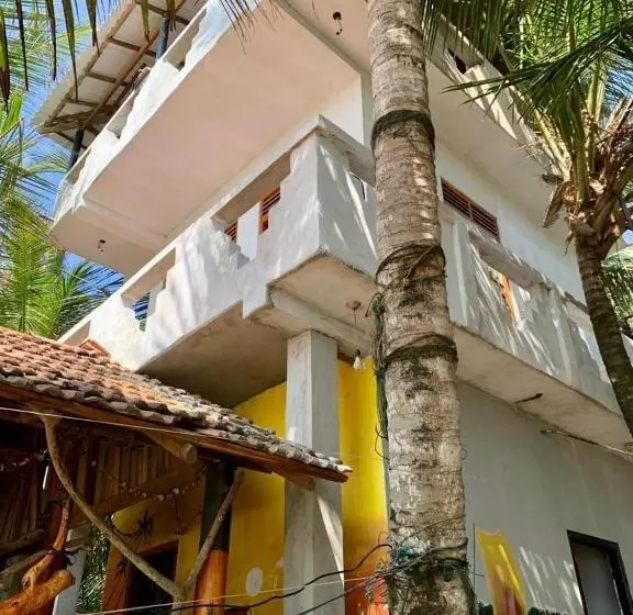 ペンション Chandi Gaya Beach Guesthouse