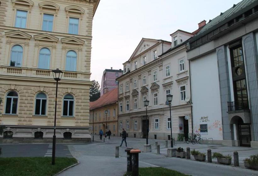 پانسیون Anna House