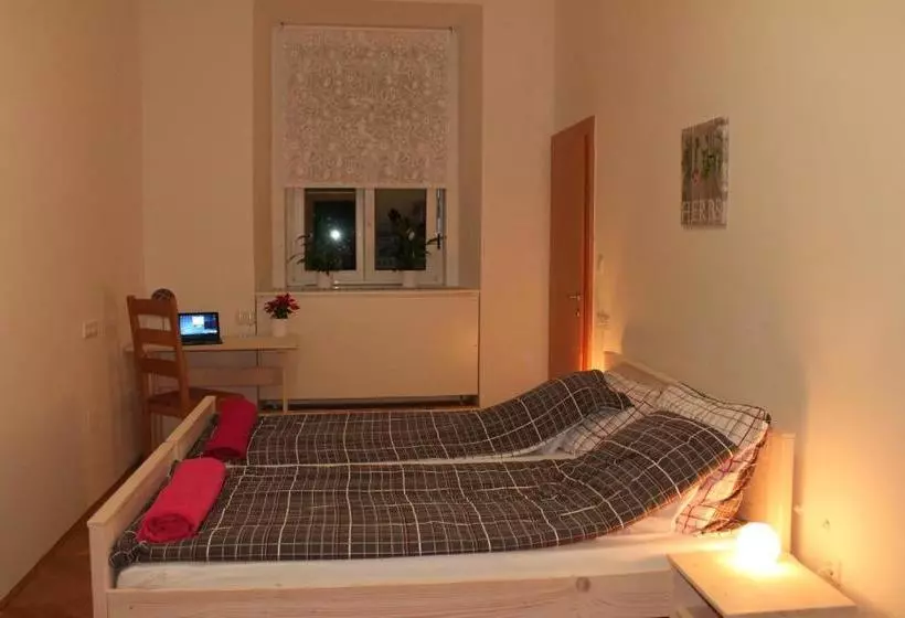 پانسیون Anna House
