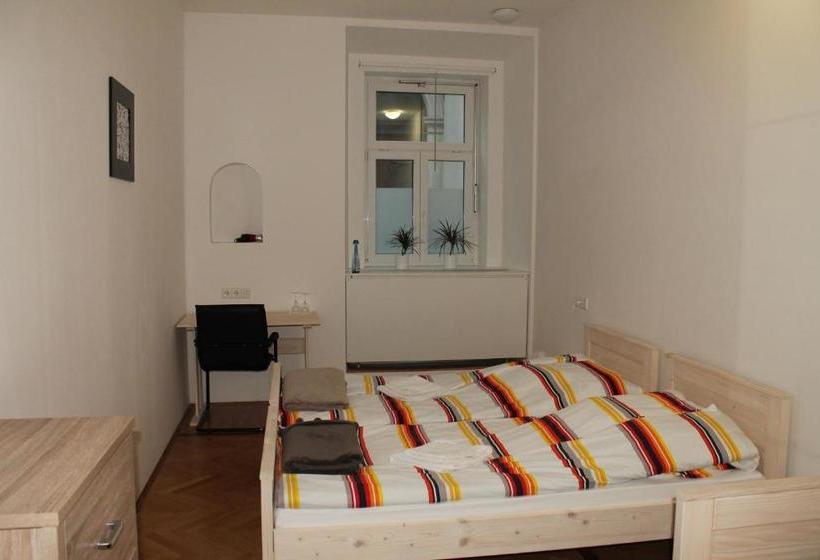 پانسیون Anna House