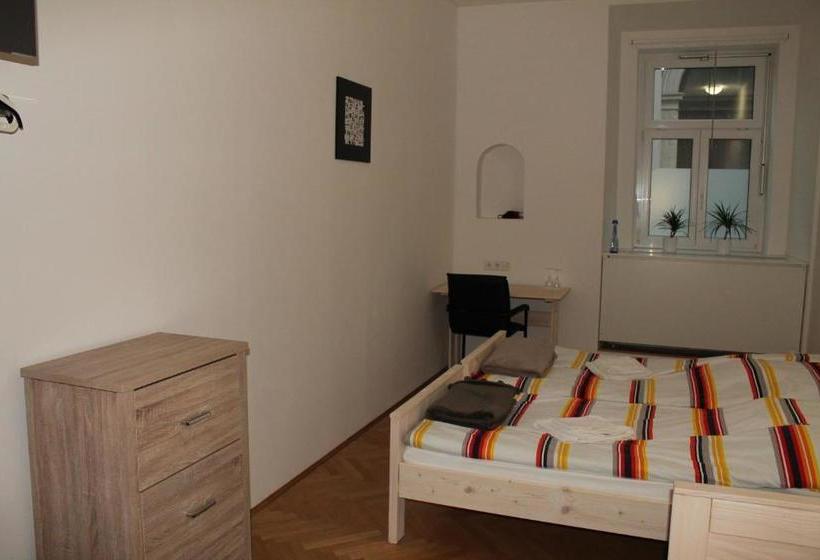 پانسیون Anna House