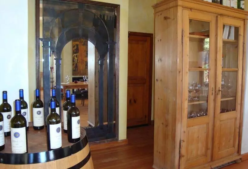 Majatalo Capelands Wine Farm