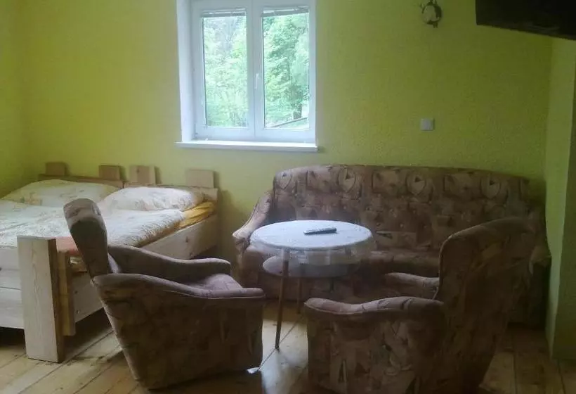 Majatalo Penzion Apartmány Bečov