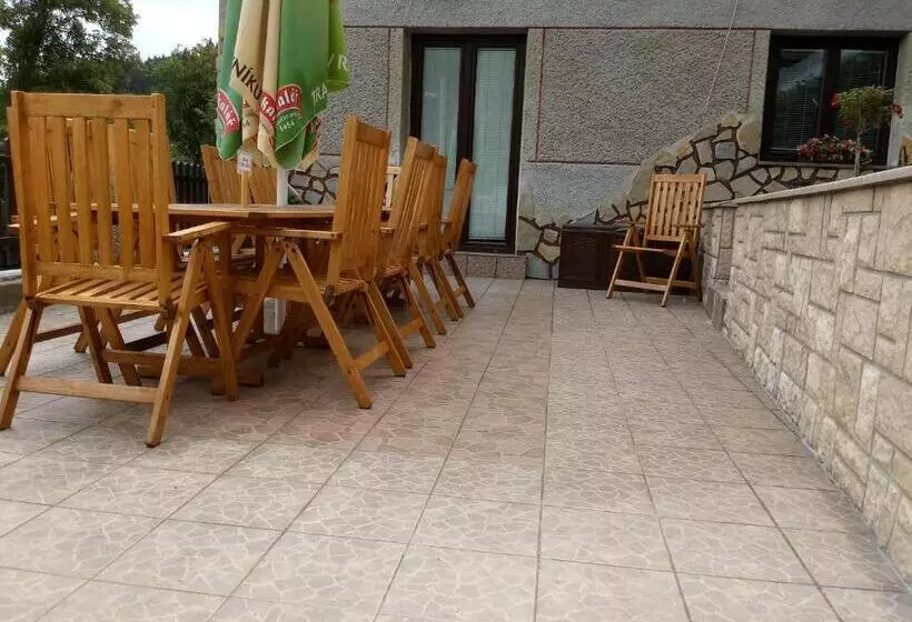 Majatalo Penzion Apartmány Bečov