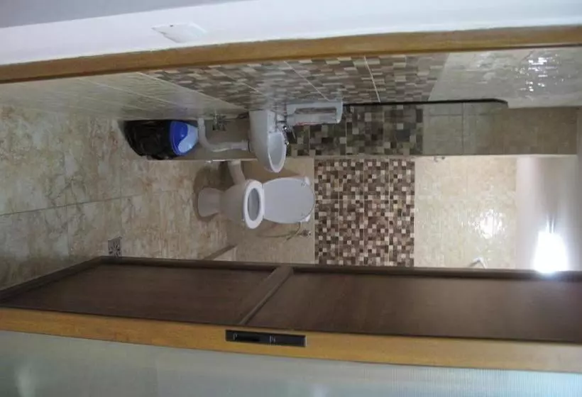پانسیون Rosiem House