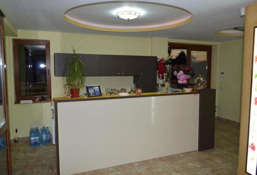 פנסיון Rosiem House