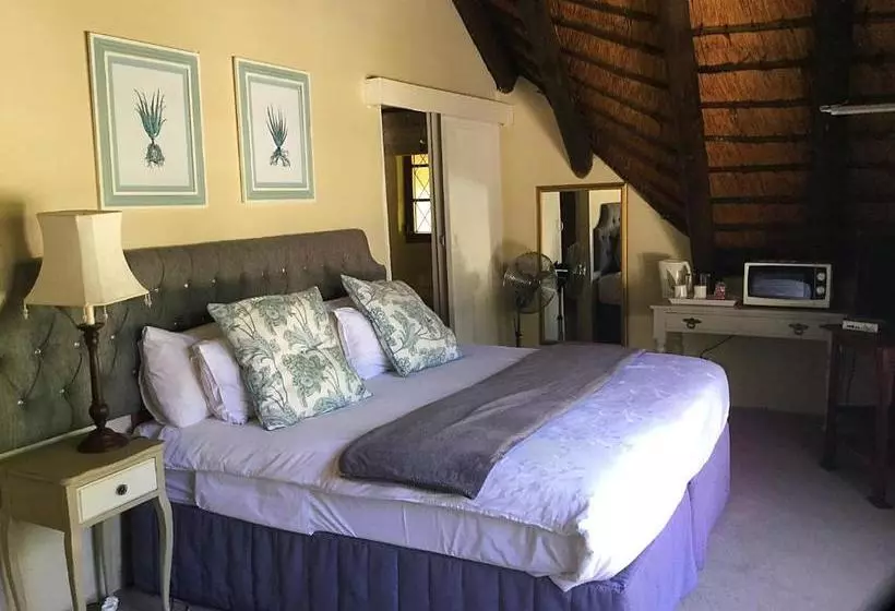 Majatalo Warrens Guest House