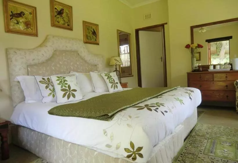 Majatalo Warrens Guest House