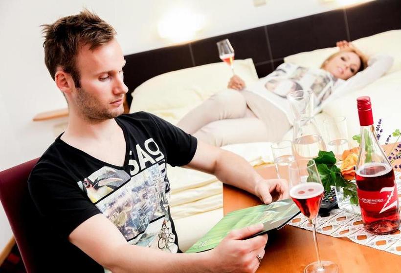 Majatalo Weingut Zirngast