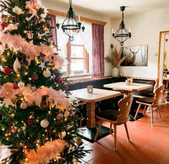 ユースホステル Pension Gasthof Arriach