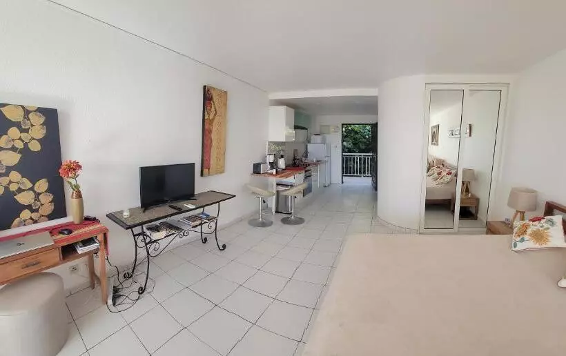 Orient Bay Beach Studio