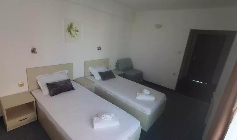 Majatalo Guest House Compass