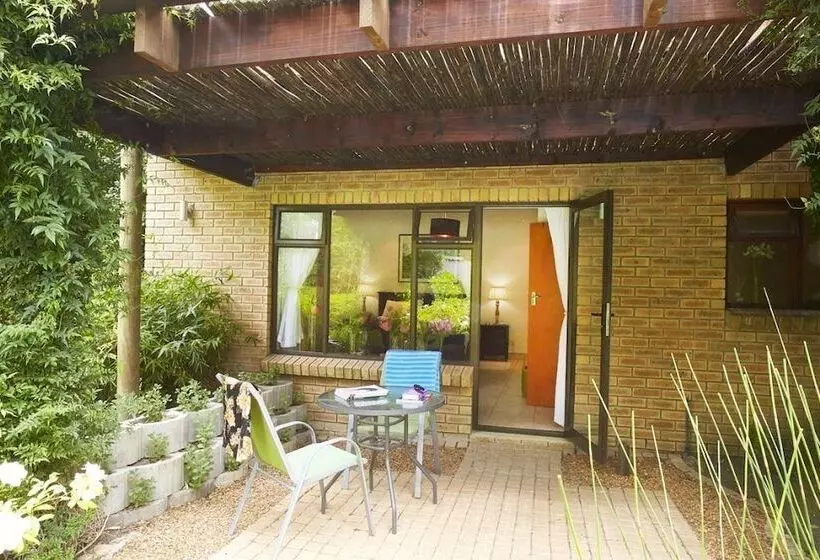 Majatalo Hottentots Mountain View