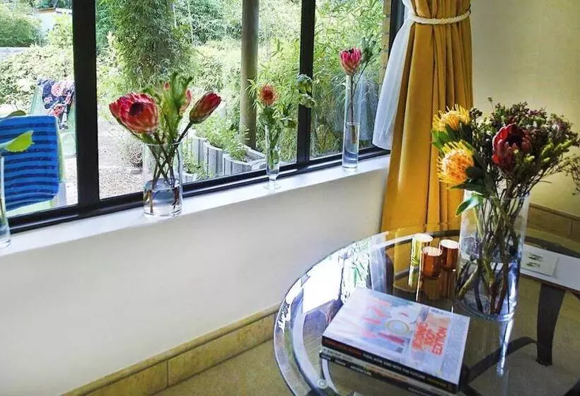 Majatalo Hottentots Mountain View