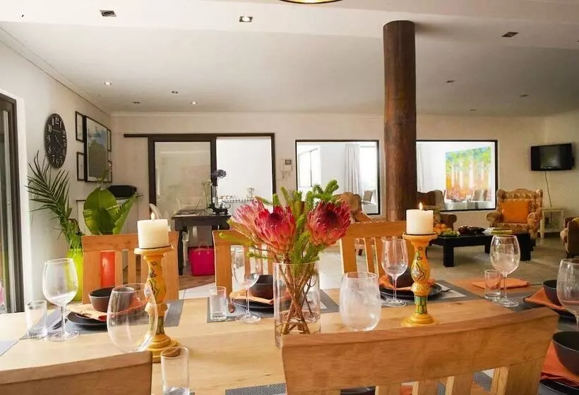 Majatalo Hottentots Mountain View