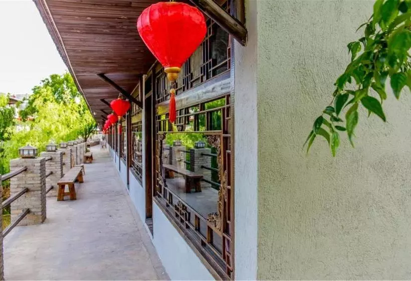 ペンション Lijiang Taoyuan Inn