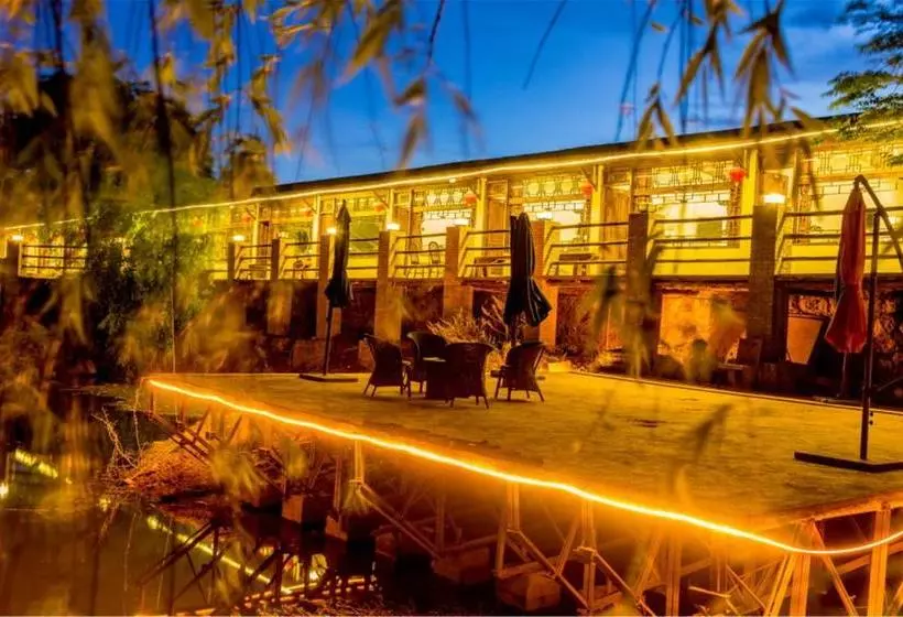 ペンション Lijiang Taoyuan Inn